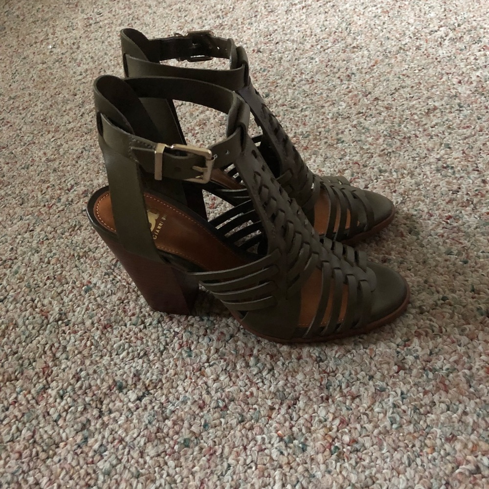 Gianni Bini Woven leather Sandal